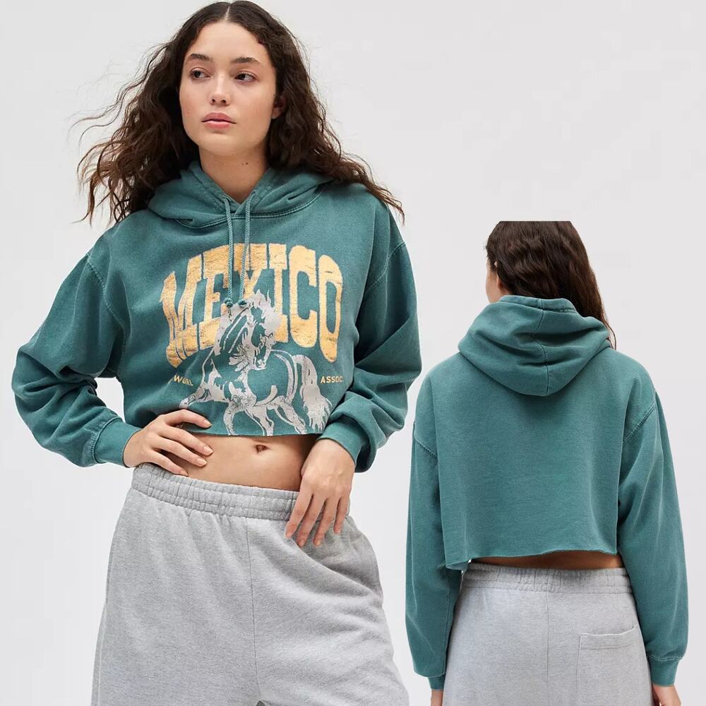NEW UO Mexico Cowgirl Graphic Cropped Hoodie Pullover MD Western Retro Urban